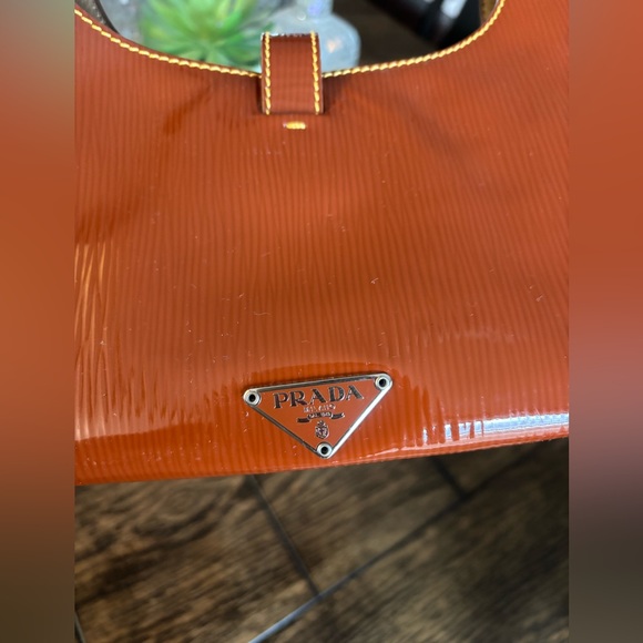 Authentic Prada purse - Picture 2 of 10
